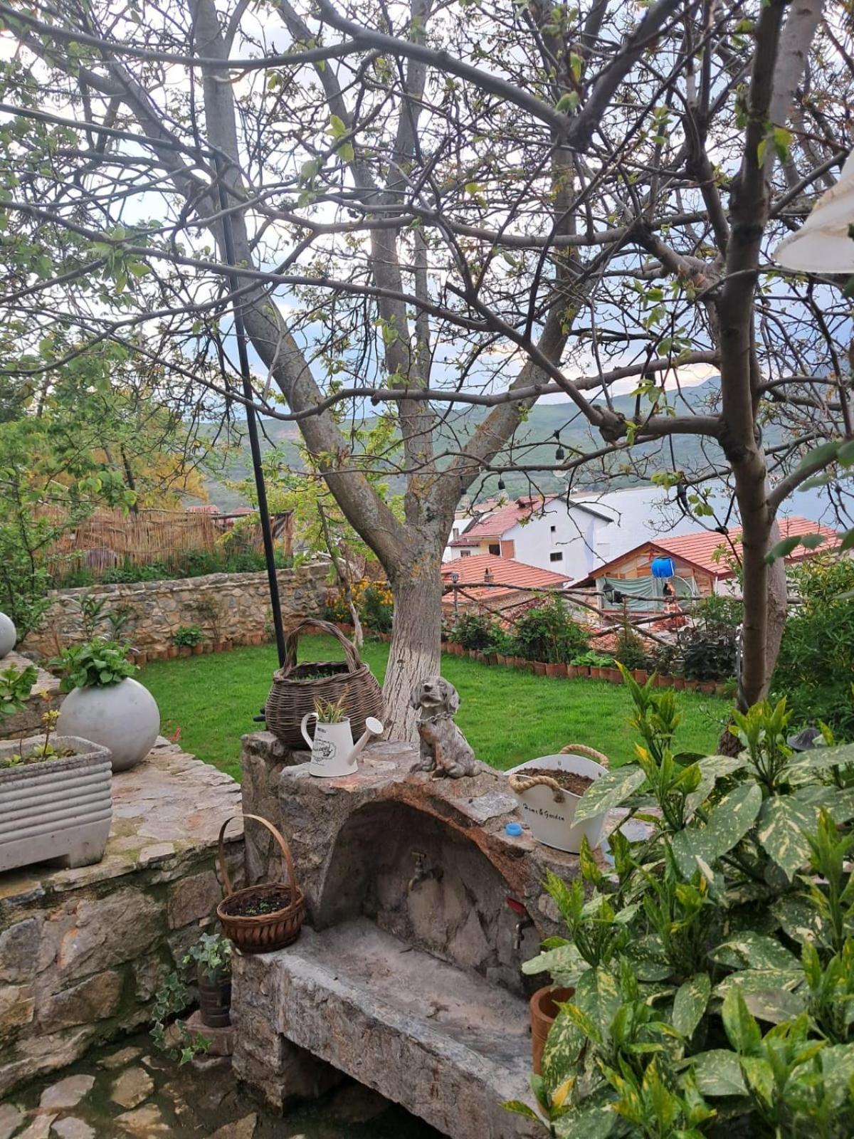 Roleo Guest House Lini 외부 사진